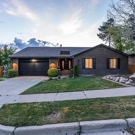 Millcreek Villa- Scenic Fun & Games Getaway! Home